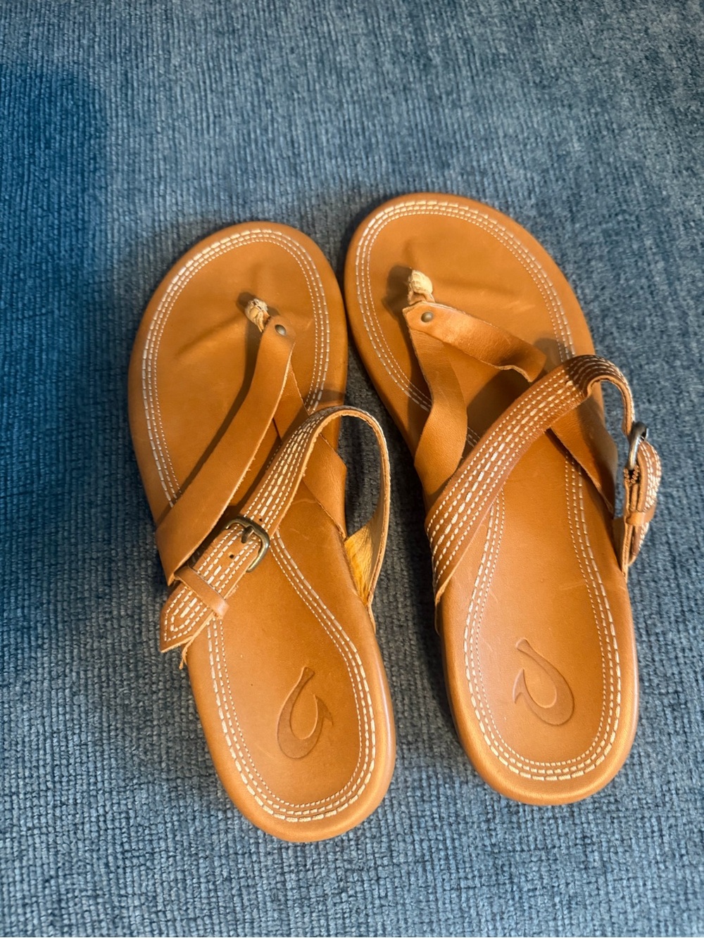 Mana Lua Tan Leather Thong Sandals with Buckle Detail